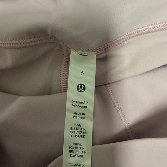 Lululemon High Rise 28” Leggings in Pink - Picture 4 of 4
